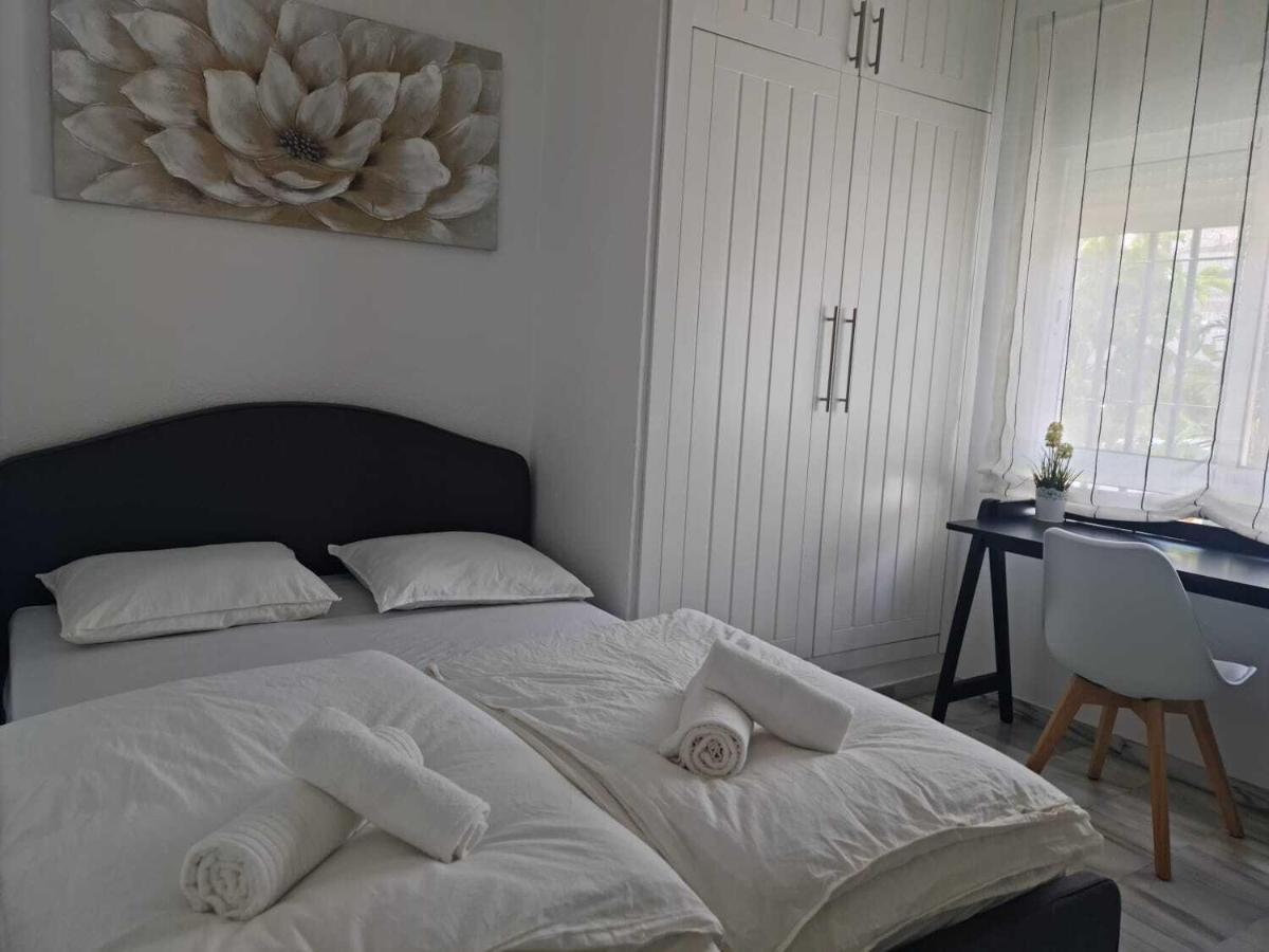 Las Gaviotas B9 Manilva Exteriör bild